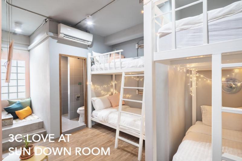 Better Moon Guesthouse Bangkok Exterior photo